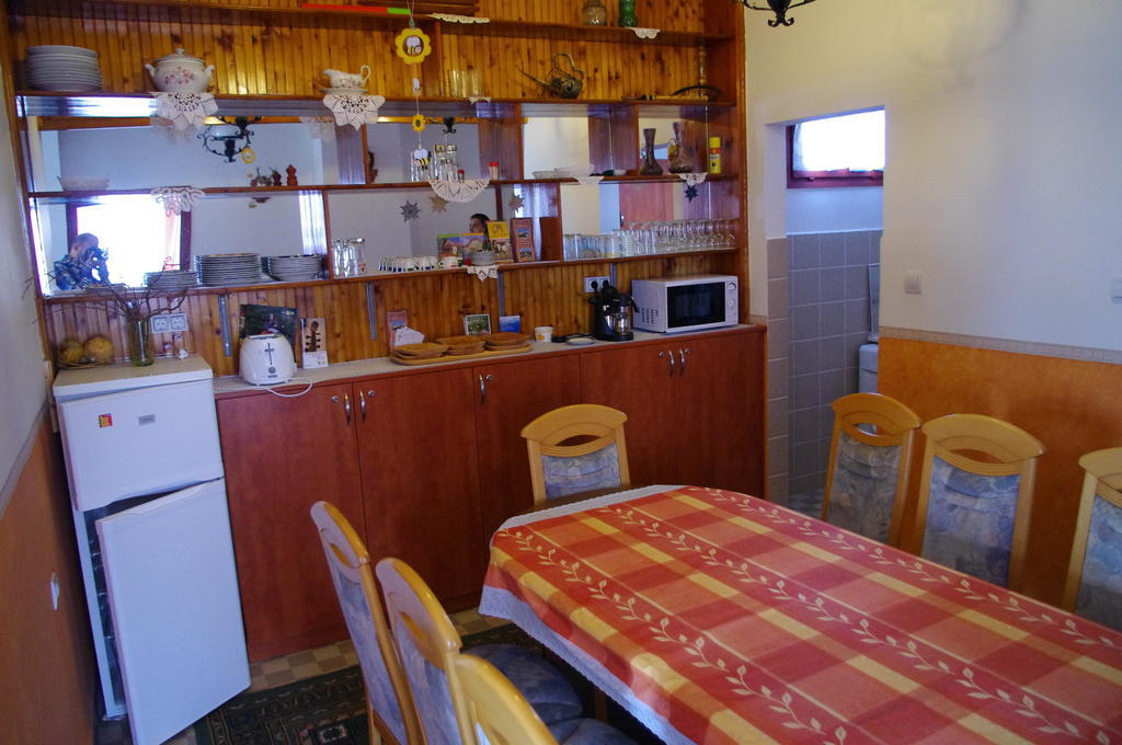 Horváth Kert Vendégház Zirc Habitación foto