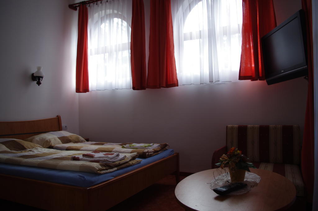Horváth Kert Vendégház Zirc Habitación foto